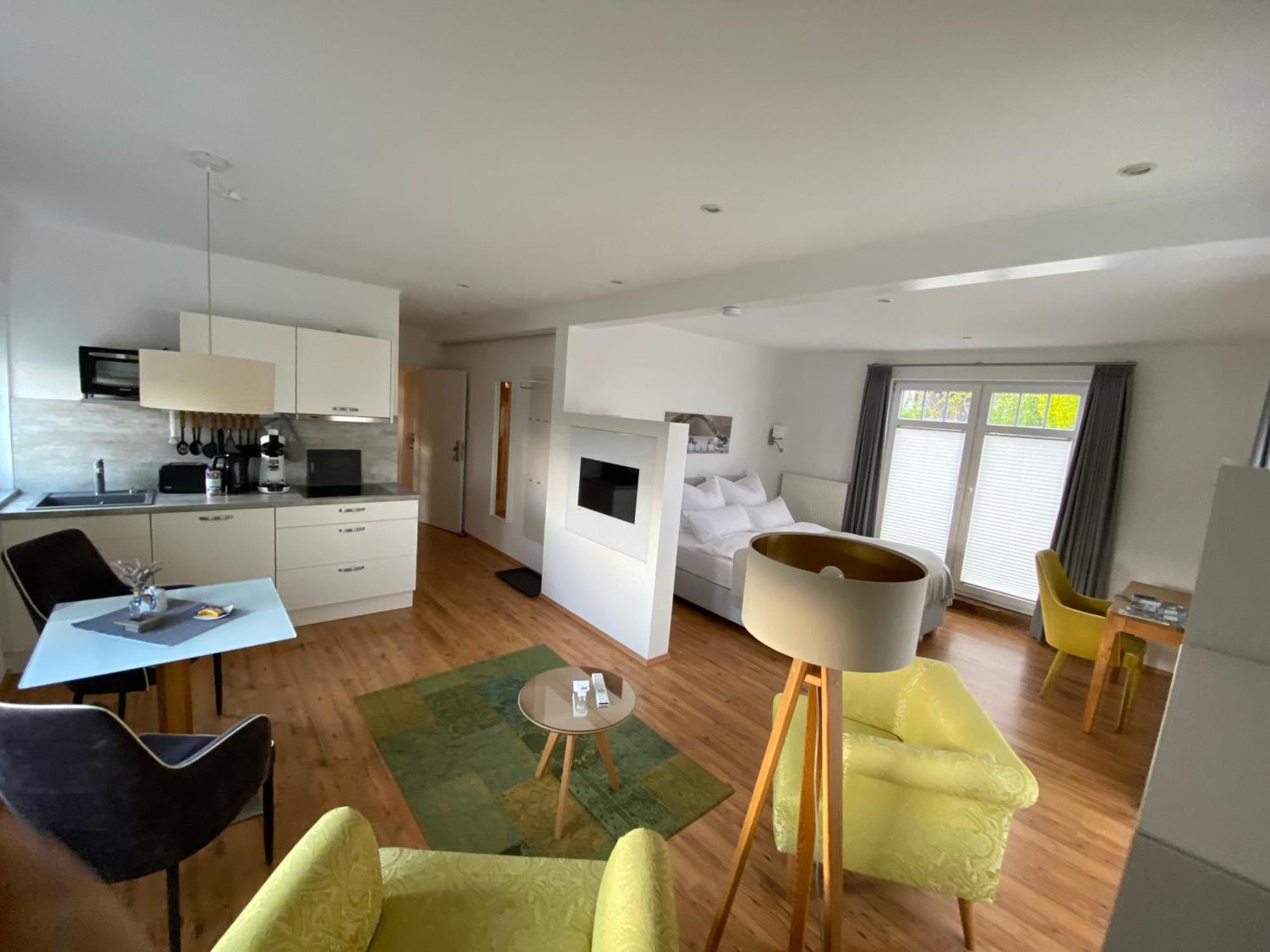 Apartments Im Chateau D'Esprit Hohr-Grenzhausen Bagian luar foto