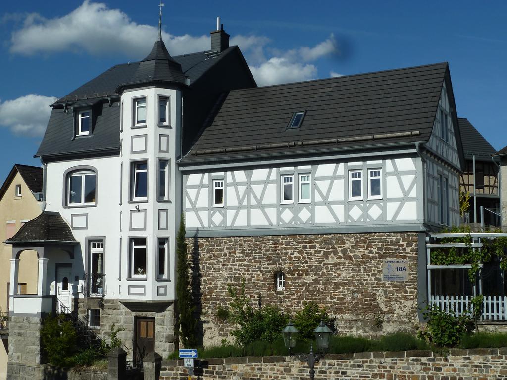 Apartments Im Chateau D'Esprit Hohr-Grenzhausen Bagian luar foto